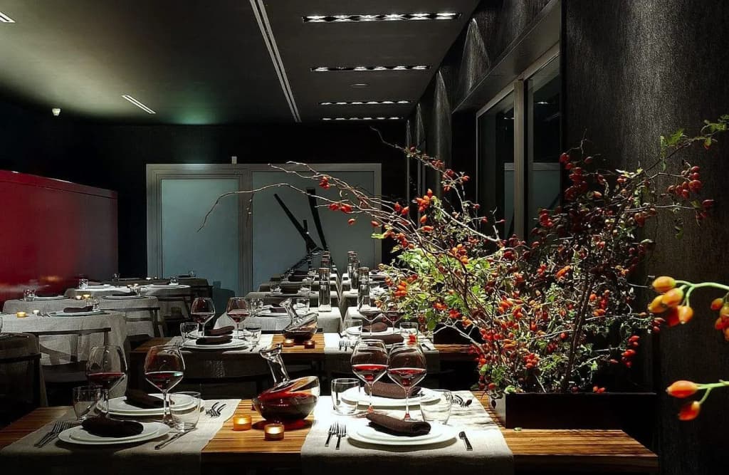 Black Hotel - photo 24