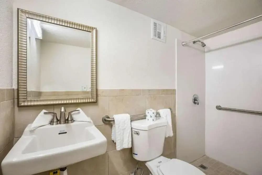 OYO Hotel Orlando Airport - photo 7