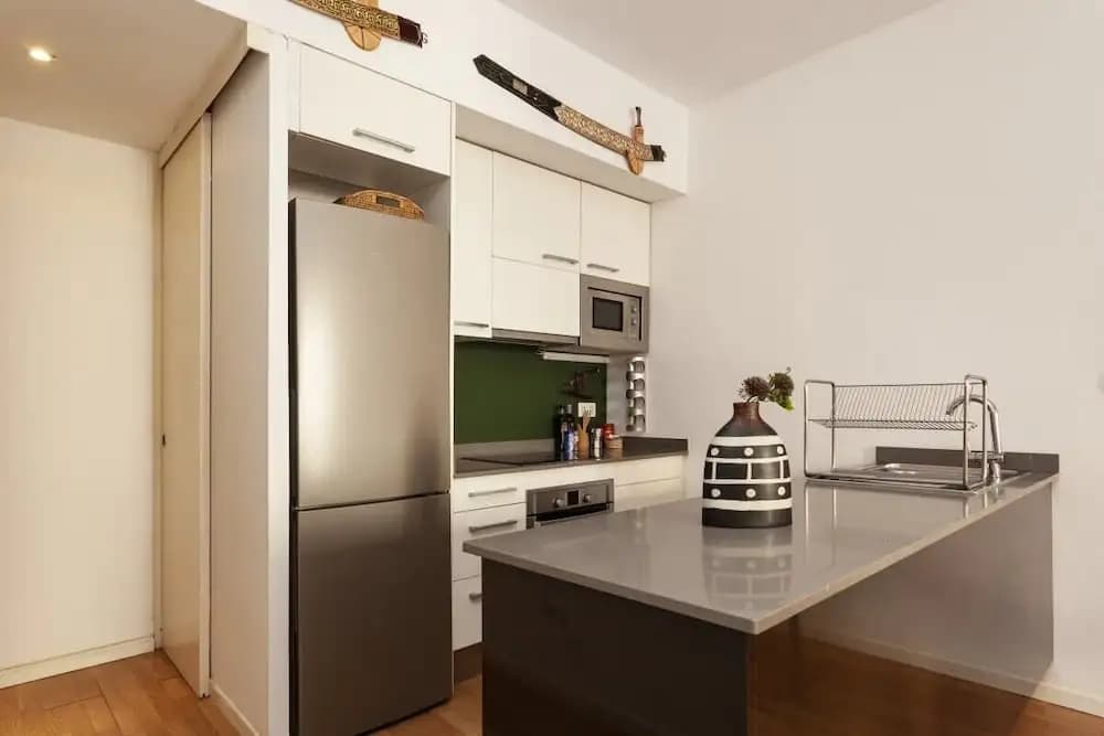 Centric 2 Bedroom Apartment With a Private Lovely Terrace - photo 12