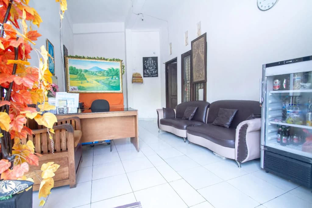 Seminyak Point Guest House - photo 2