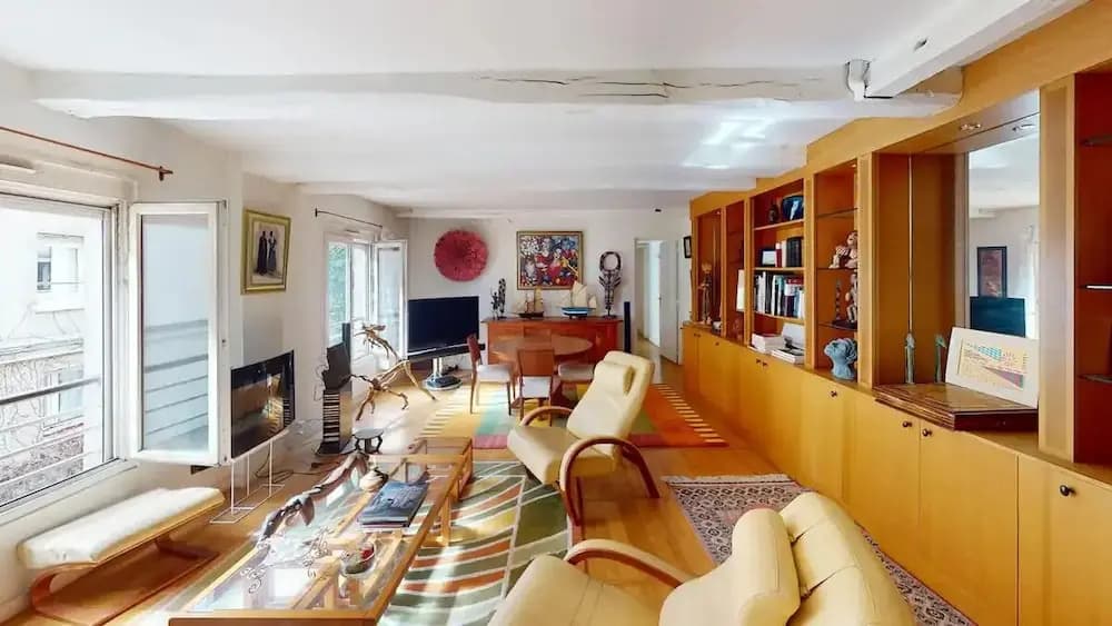 Marais Two Bedroom Haven - photo 2