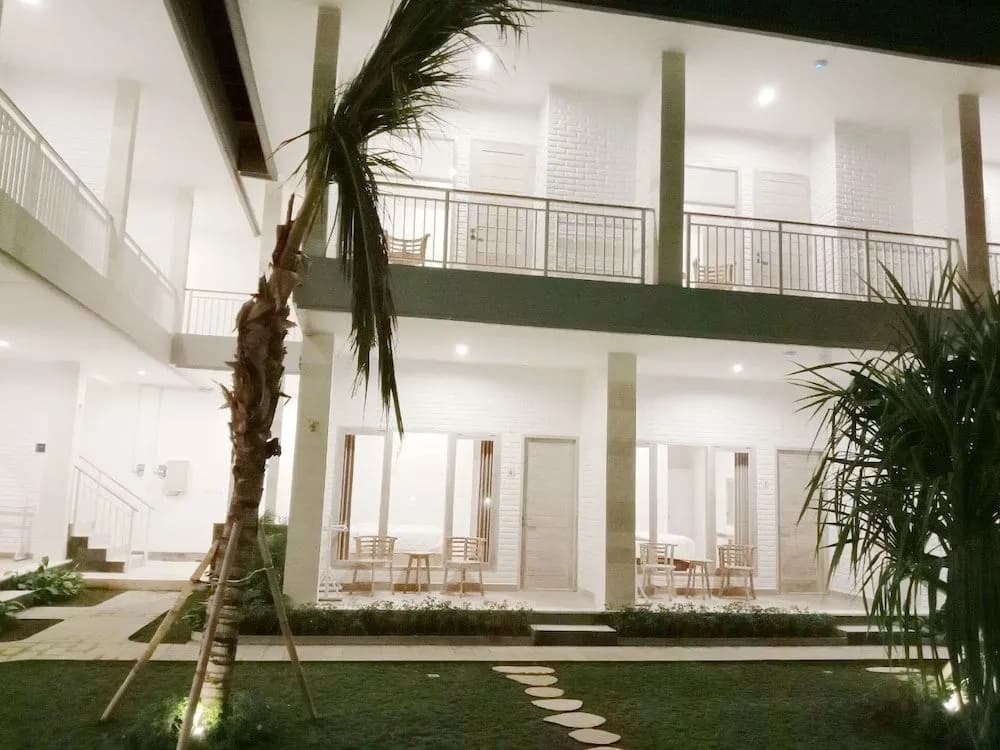 Berawa Dini Guesthouse - photo 14