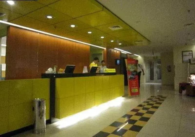 Formule 1 Menteng - main photo