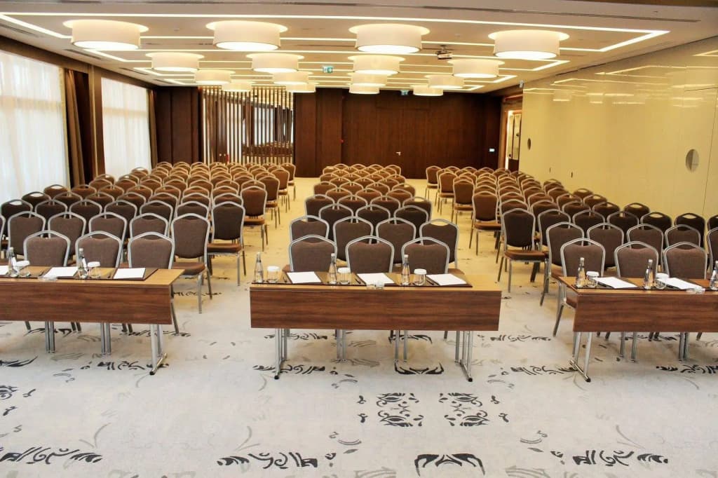 Burgu Arjaan by Rotana Hotel - photo 5