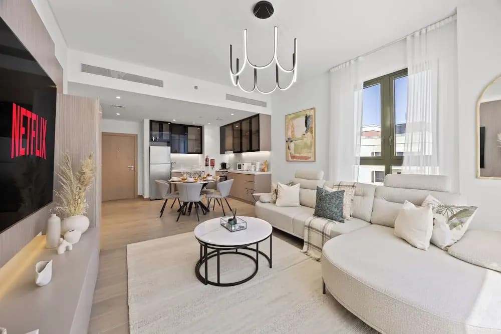 Portside Bliss La Mer 1 BR with Sea View - photo 2