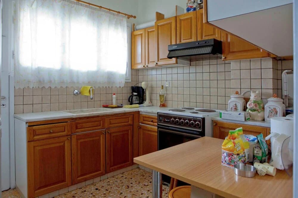 Warm & Homely Ambience in Spacious Apartment - photo 10