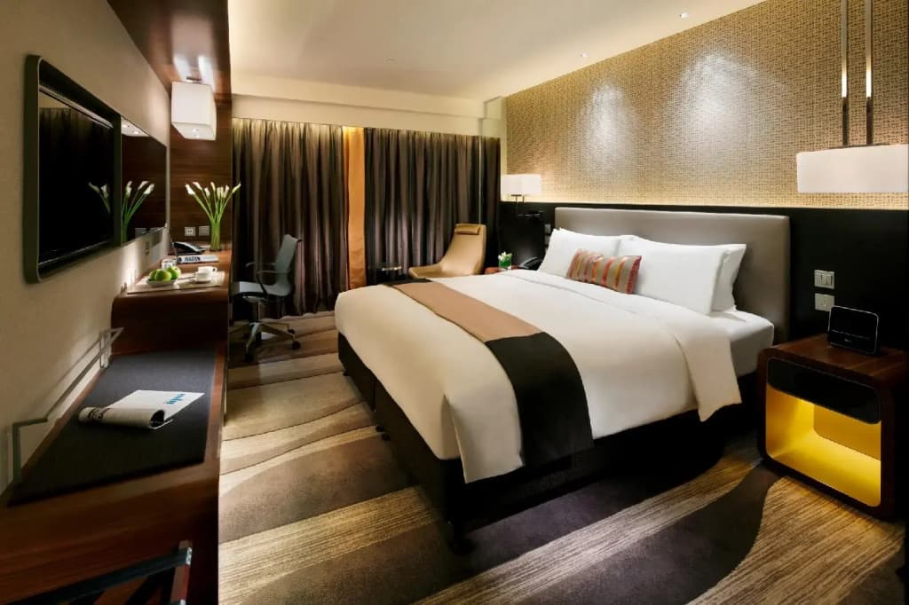 Royal Plaza Hotel - photo 31