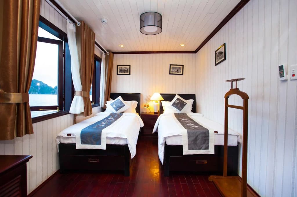 Phoenix Luxury Cruise Halong - photo 3