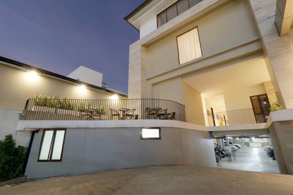 Plaza 54 Residence (Vaccinated Staff) - photo 5