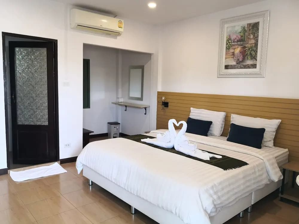 Naruchon Hotel - photo 5
