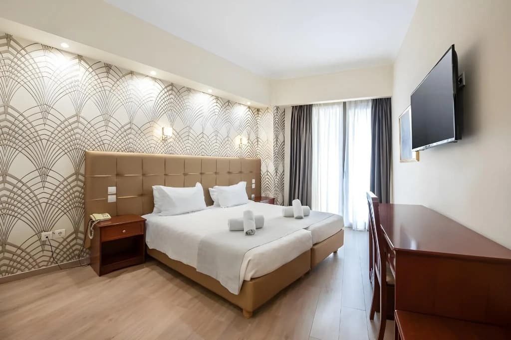Golden City Hotel - photo 4