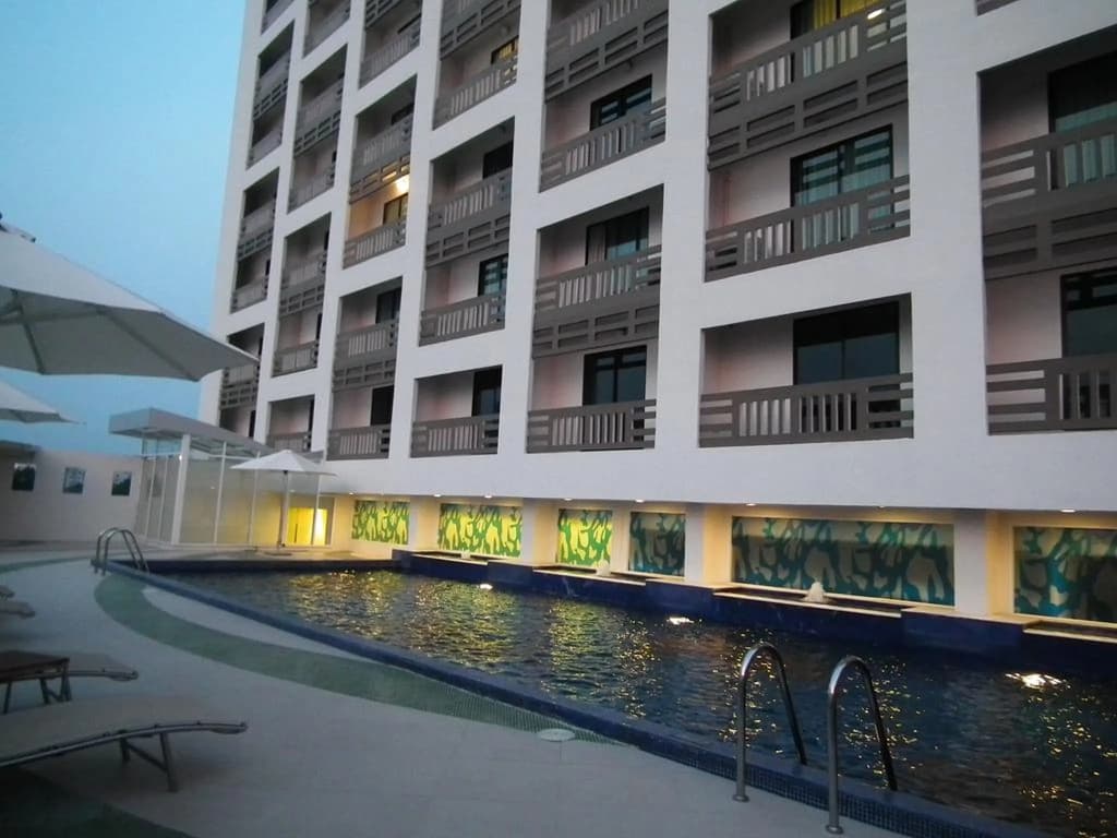 Maple Hotel - photo 1