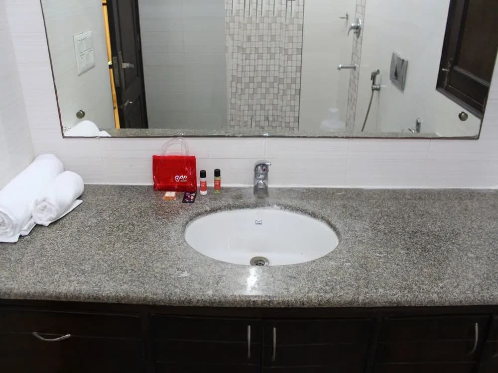 OYO 2680 Hotel Presidency - photo 9