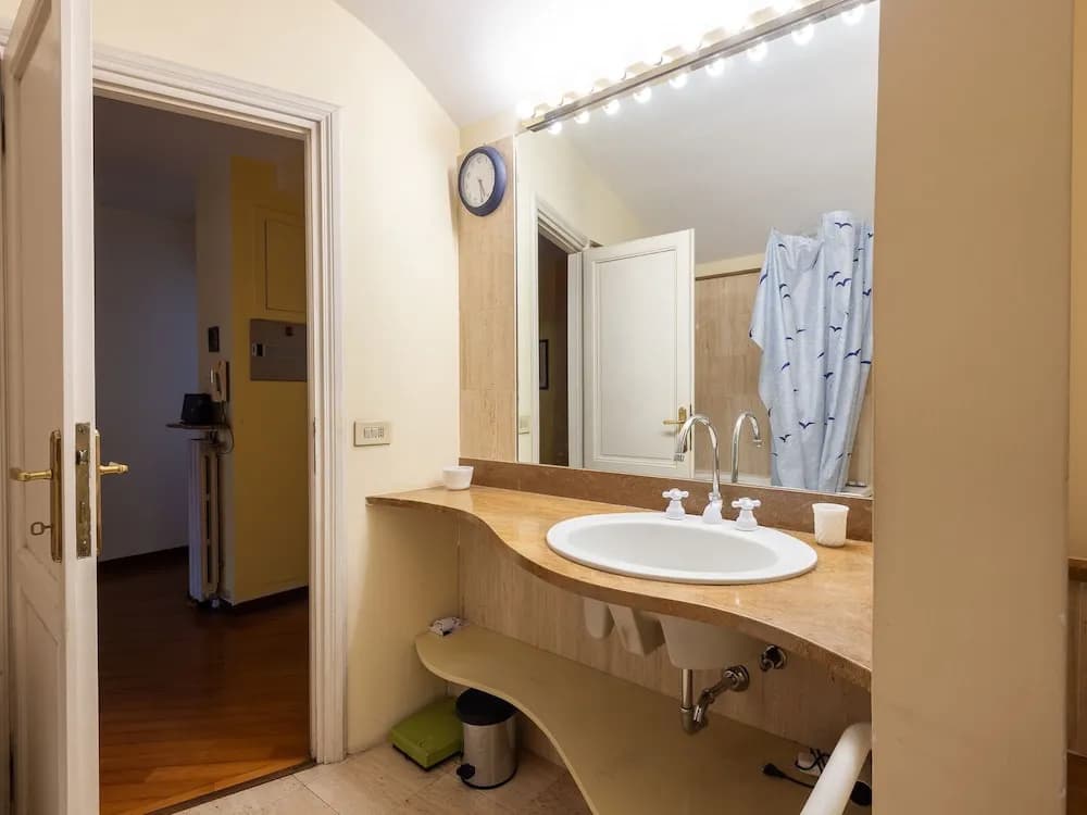 Porta Pia Elegant Two Bedroom - photo 24