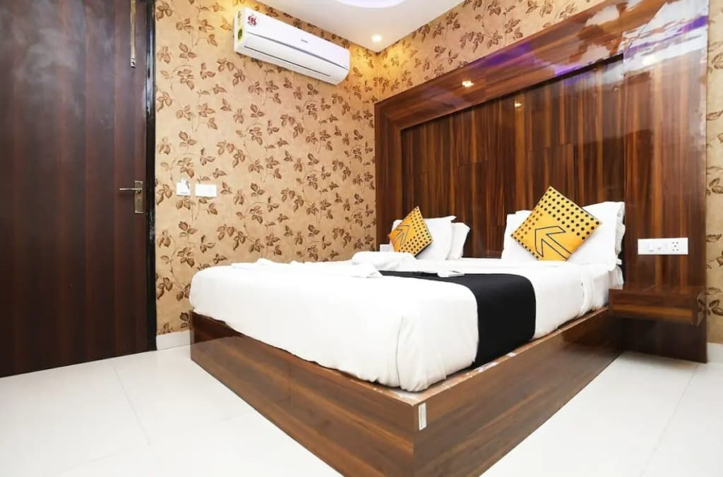 Hotel Silver Stay By Grb - photo 2