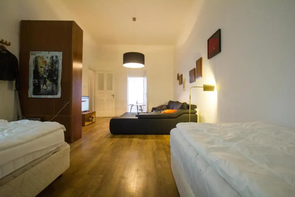 Central , 3 Rooms in Frankfurter Tor - photo 10