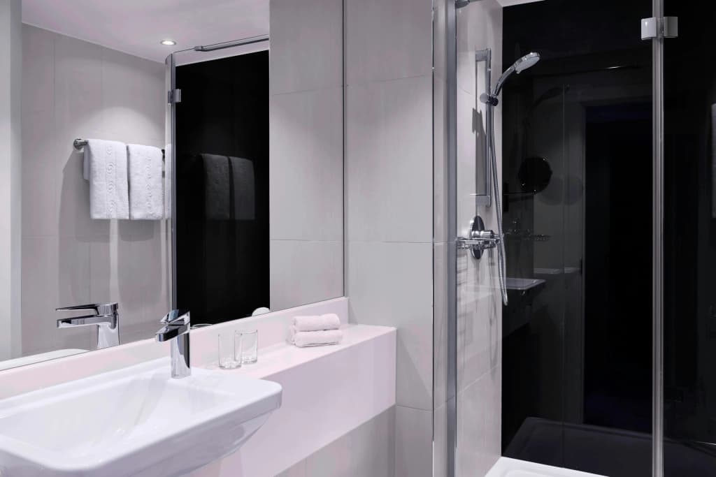 Sheraton Heathrow Hotel - photo 23