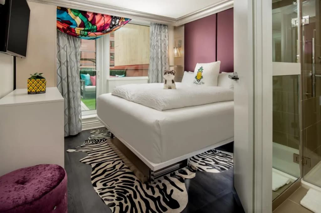 Staypineapple, An Artful Hotel, Midtown - photo 43
