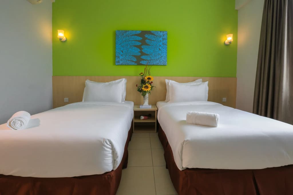 Temasek Hotel - photo 6