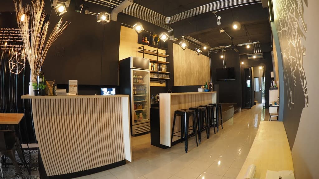 Box Poshtel - photo 18