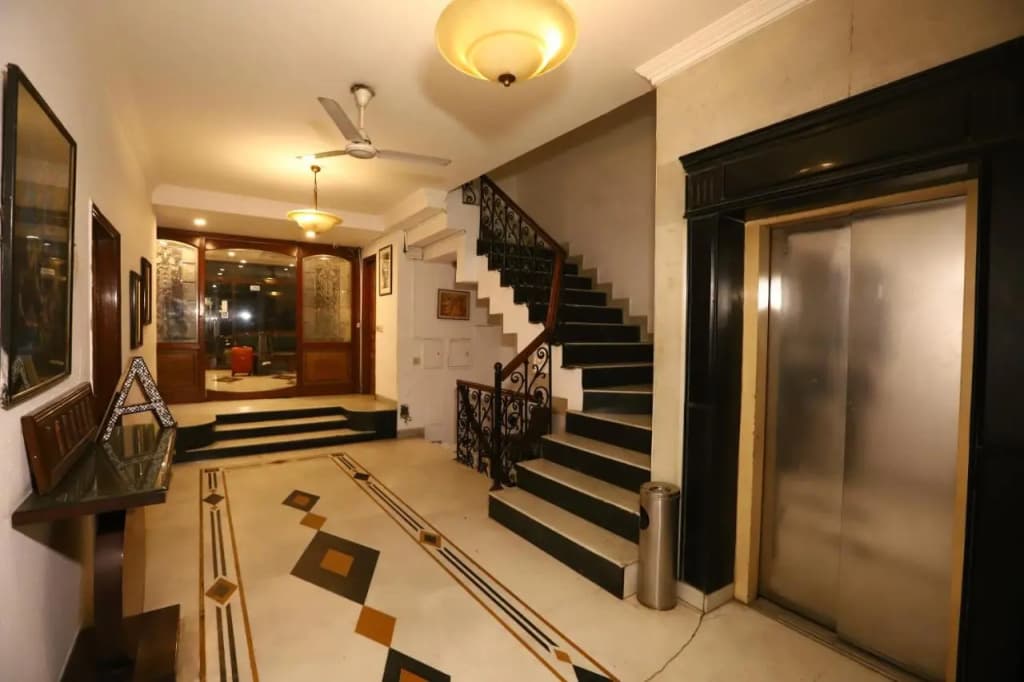 Hotel Ambica Palace - photo 11