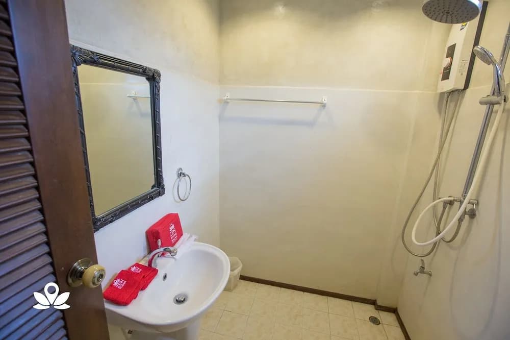 ZEN Rooms Watgate - photo 10