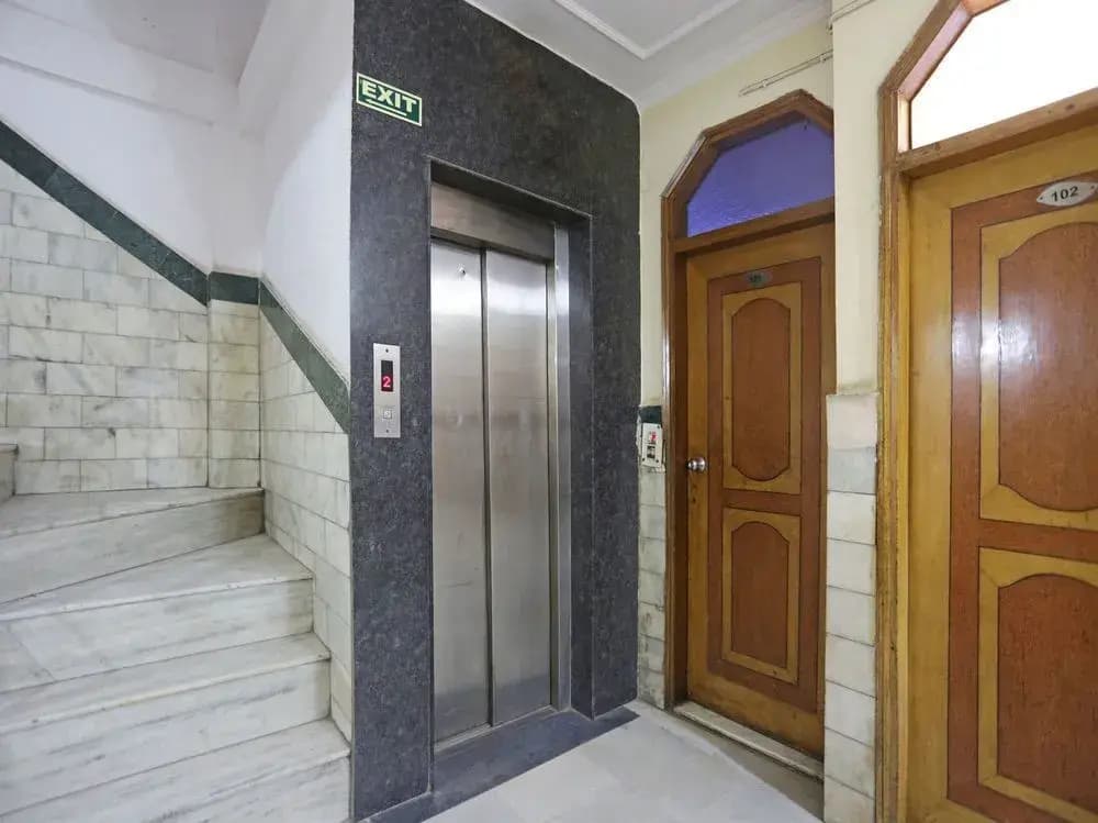 OYO 13277 Hotel Neelam Palace - photo 12