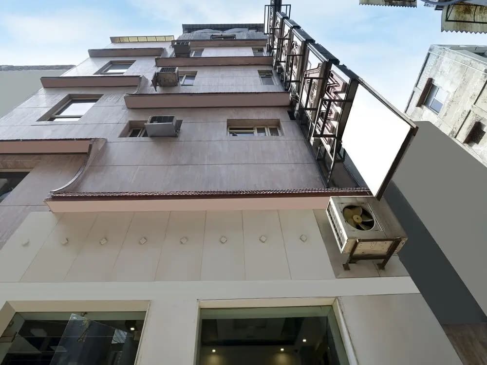 Paharganj Hotel near Railway Station - photo 1