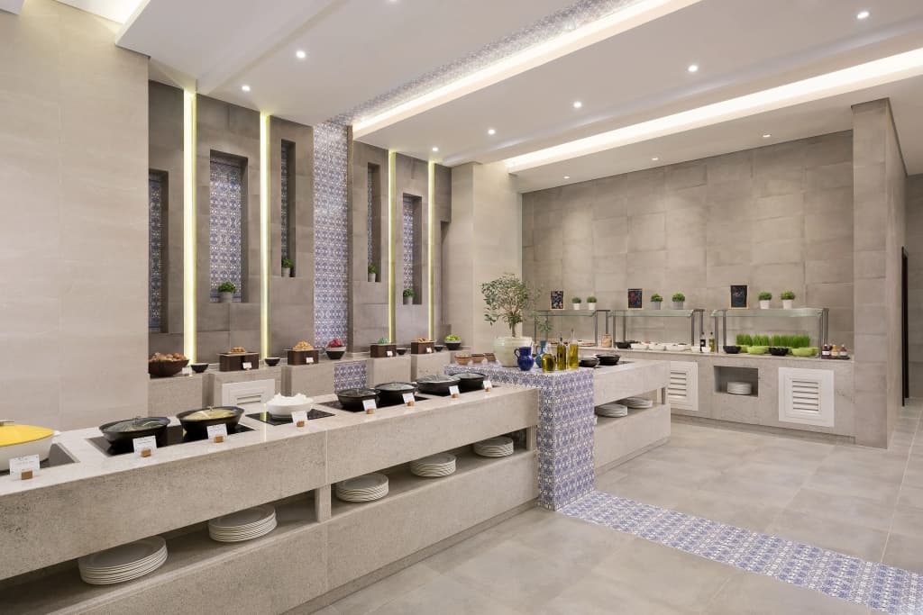 Four Points by Sheraton Sharjah Hotel - photo 2