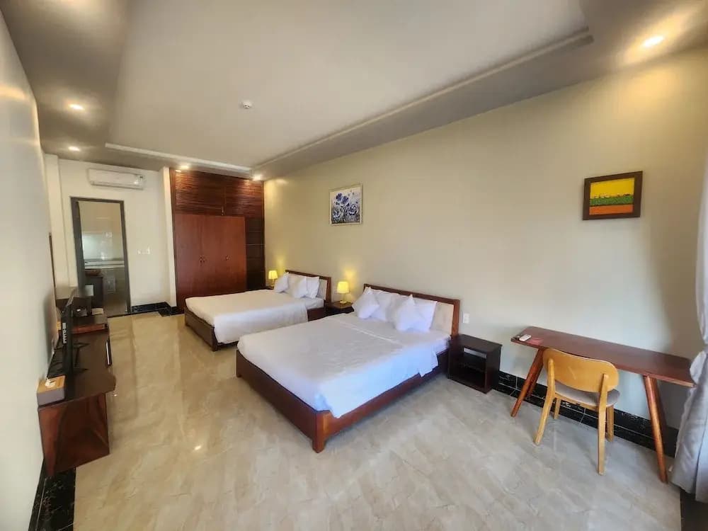 Sunny Shore Resort - photo 10