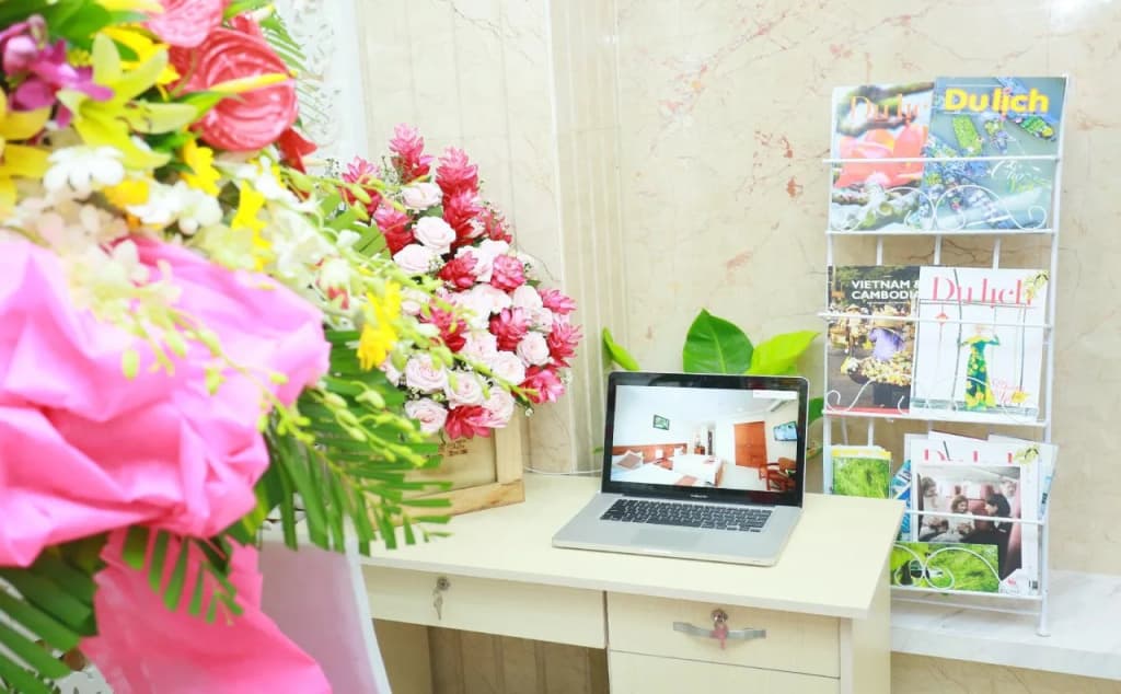 Valentine Hotel - photo 12