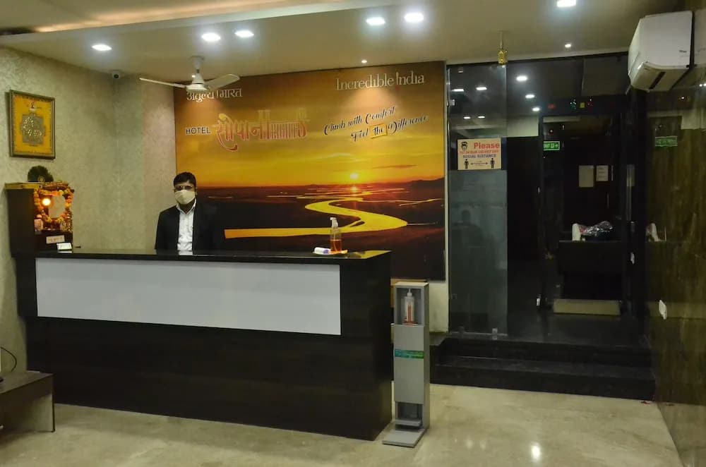 Hotel Sopan Heights - photo 15