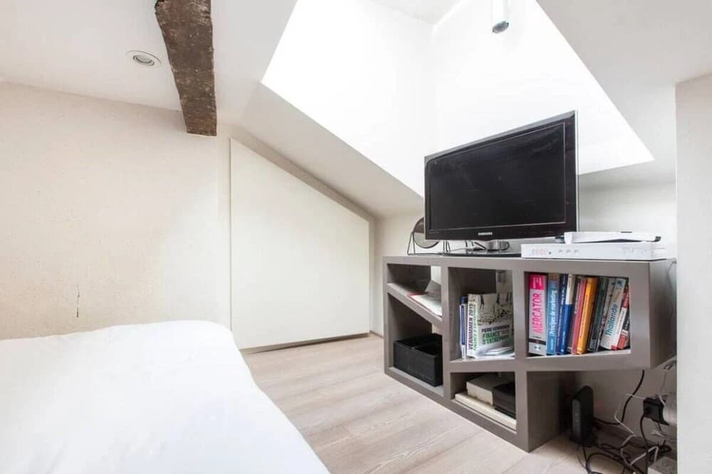 Modern & Design Flat in the heart of the Marais - photo 3