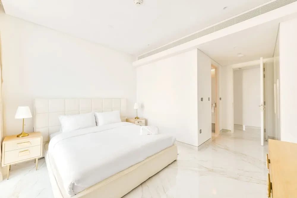 Luxury Beachfront 2BR w Stunning SeaView - photo 4