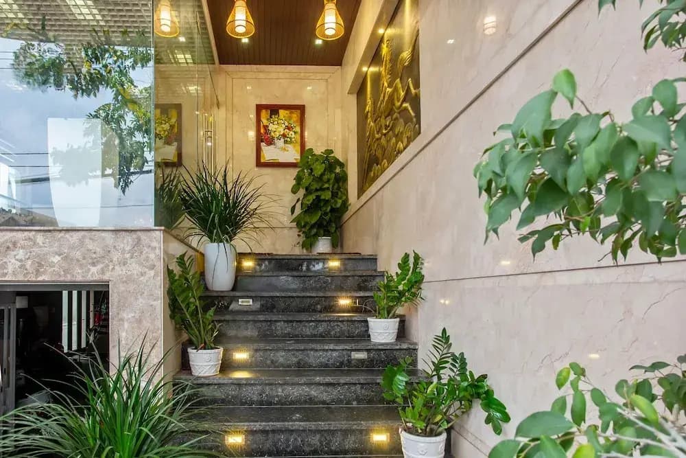 Waikiki Beach Hotel Da Nang - photo 1