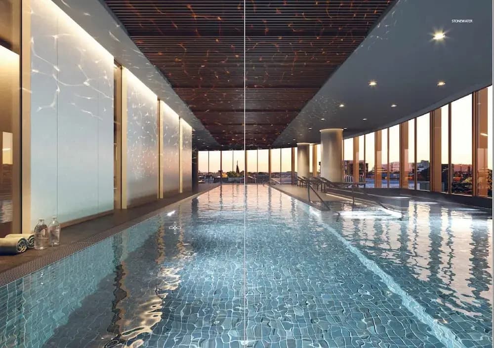 Chic 1-bed With Parking, Gym, Pool & City Views - photo 10