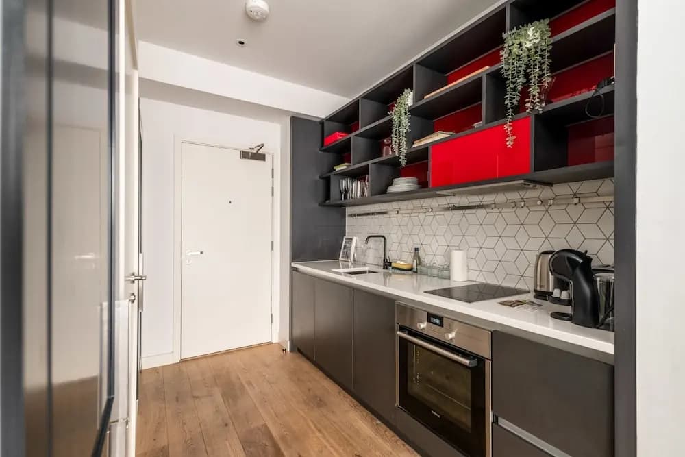 Modern Canning Town Studio - photo 16