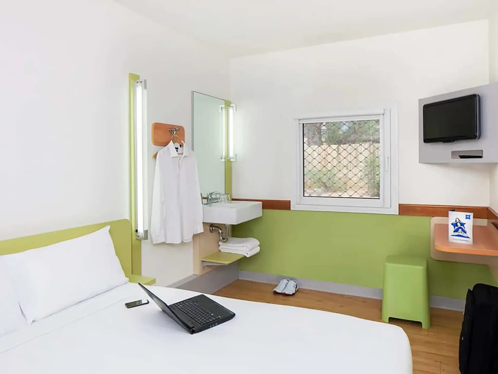 ibis budget Melbourne Airport - photo 6