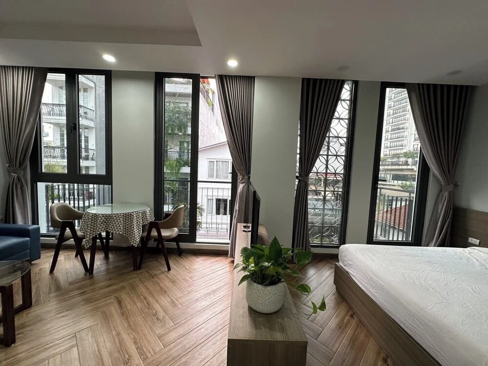 Westlake Emerald Suites - photo 8