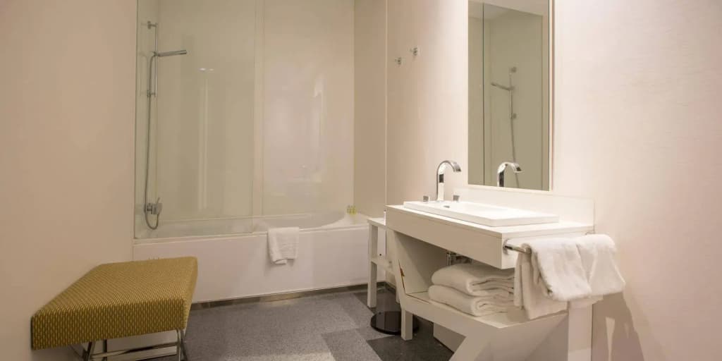 Lisboa Carmo Hotel - photo 11