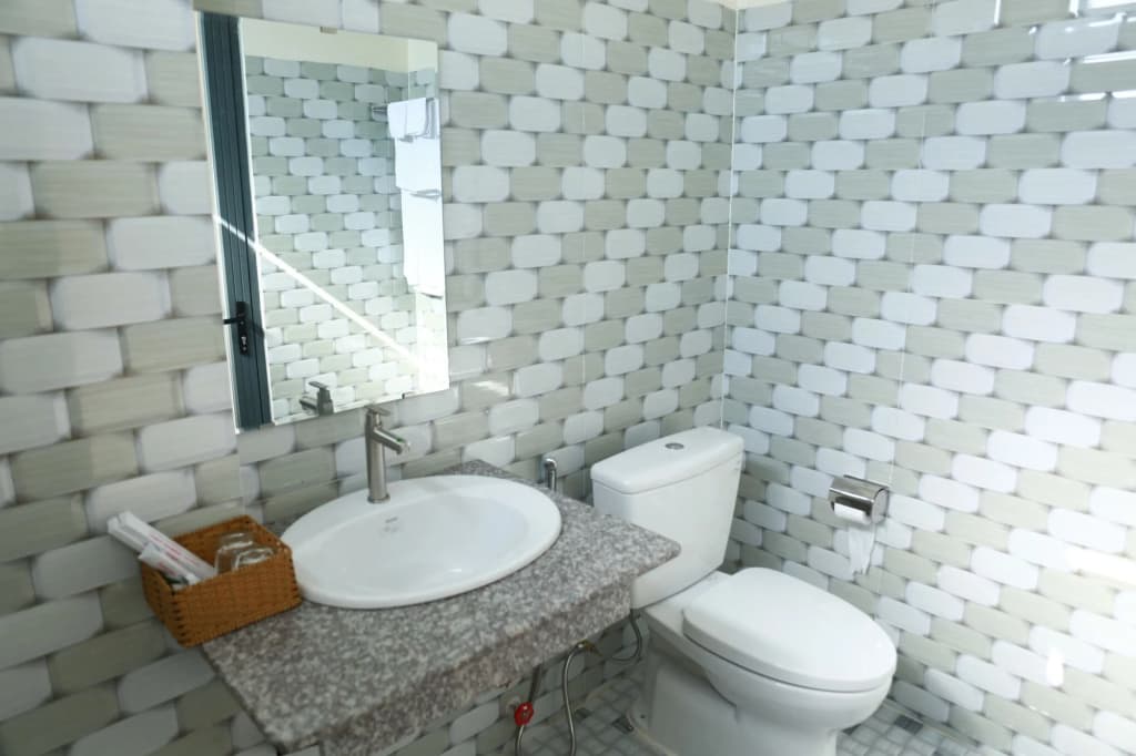 Lien Thong Hotel - photo 16