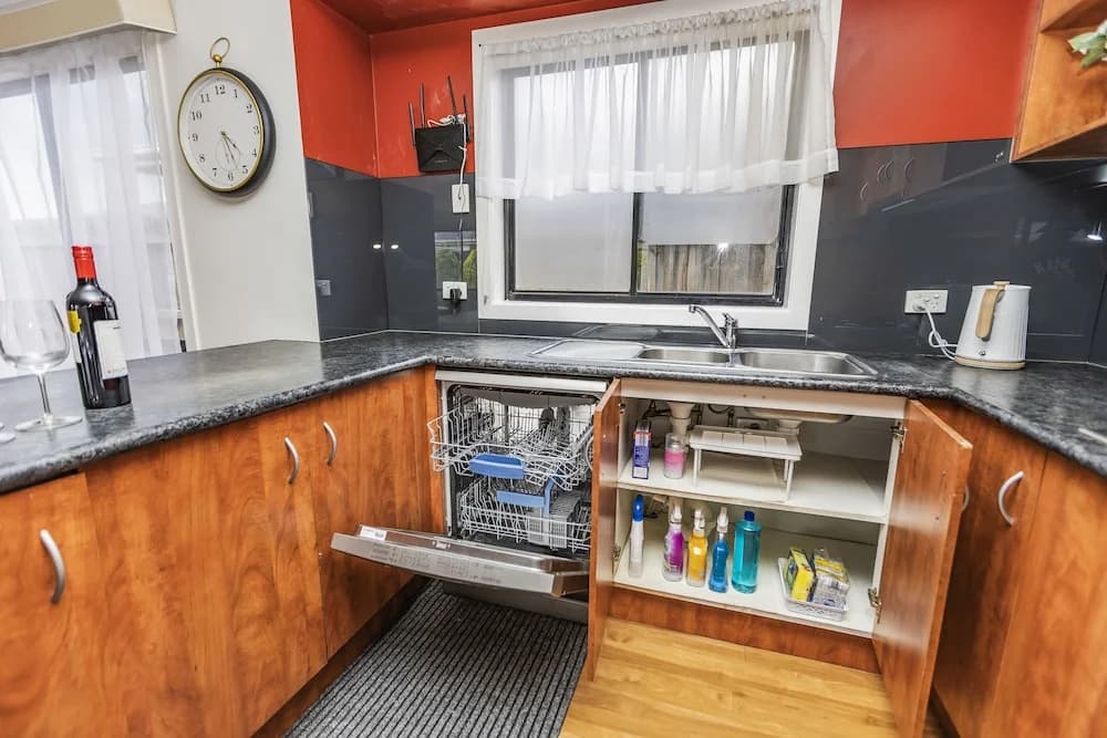 StayAU Stunning 4BRHouse Berwick - photo 15