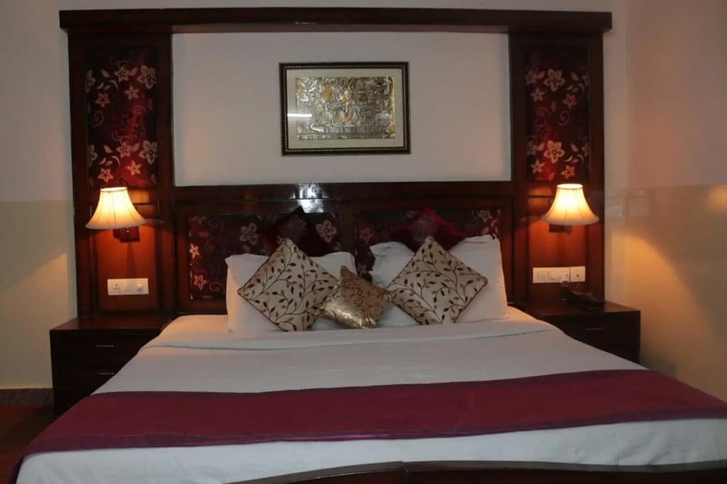 Hotel New Empire - photo 6
