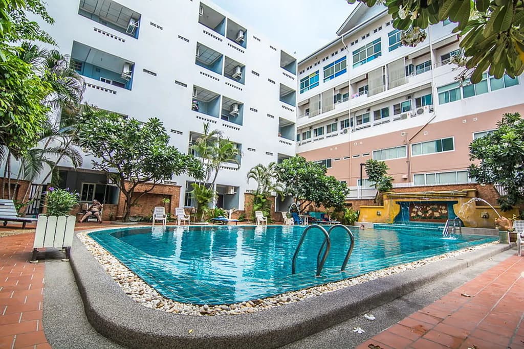 Sutus Court 3 - photo 17