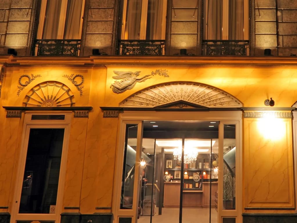 New Hotel Roblin - main photo