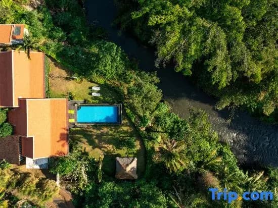 Villa Lepak by the River Ubud - photo 28