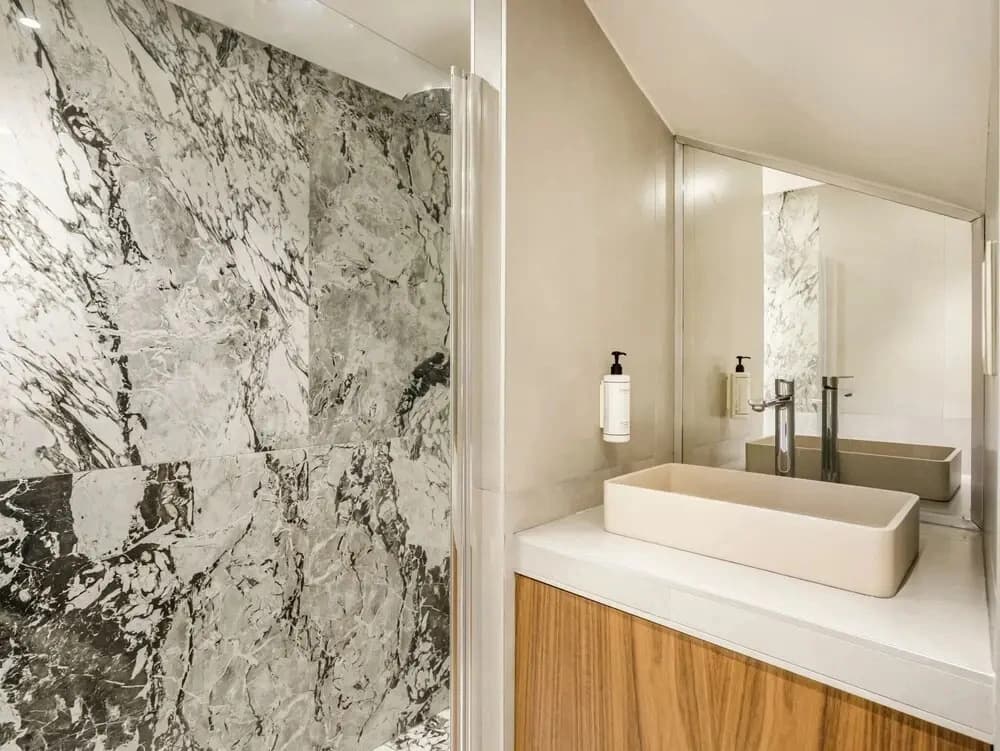 Merveil Luxury Suite - Bvd Saint Denis - photo 8