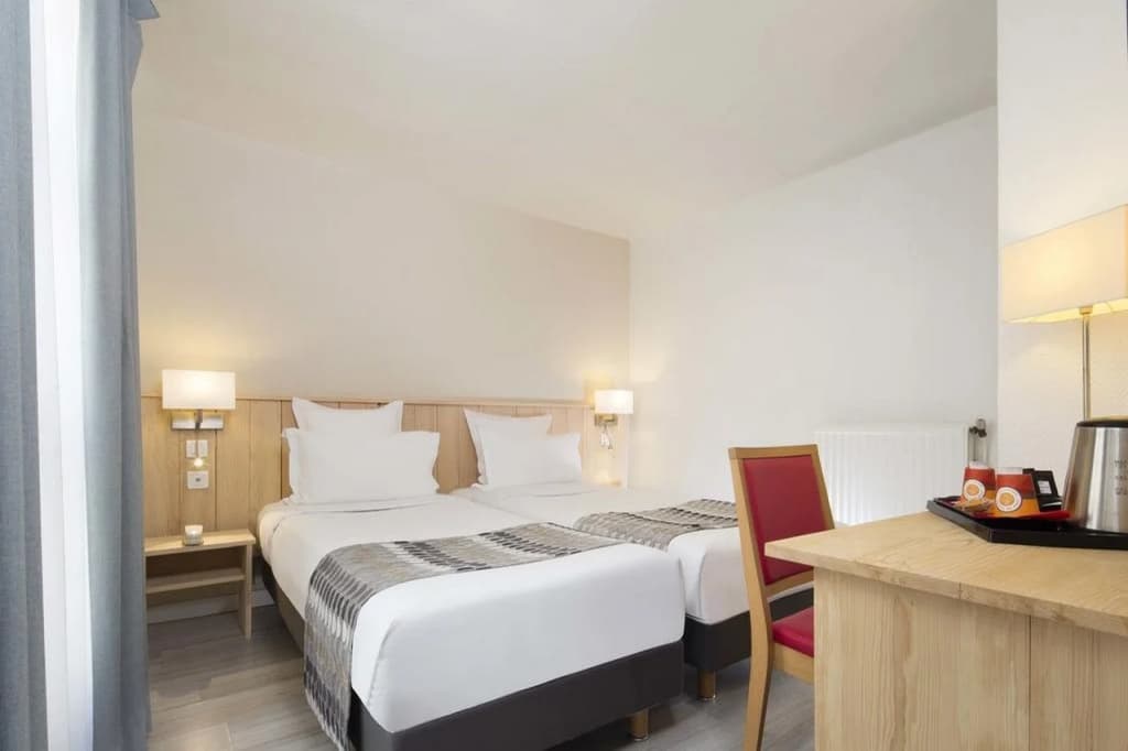 Hotel Le Compostelle - photo 3