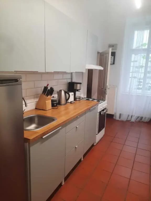 Modern 1BR With Living Room Central - photo 1