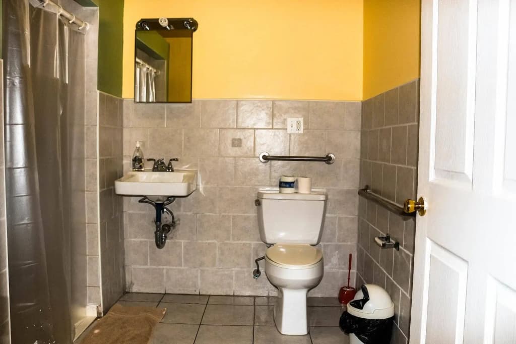 NY Moore Hostel - photo 8